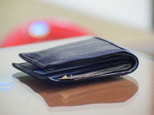 Фінансова удача: ось які предмети потрібно покласти в гаманець, а які викинути негайно