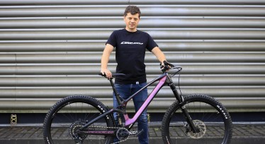 Павел Марчак, співзасновник компанії Loop, якій належить бренд велосипедів Antidote Bikes. /оброблено та доповнено за допомогою ШІ (штучного інтелекту) Photoshop Beta