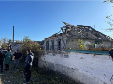 Росія вдарила ракетами по передмістю Дніпра, є жертви /Фото 2