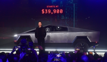 Tesla почала продаж електропікапа Cybertruck. Ціна найдешевшої версії значно перевищує анонсовану Ілоном Маском у 2019 році /Фото 3