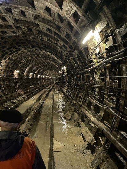 Затоплення тунелю підземки. У підрозділах КМДА, «Київському метрополітені» і «Метробуді» проходять обшуки (доповнено) /Фото 3