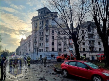 Росія завдала ракетного удару по Києву, є руйнування житлових будинків та поранені (фото) /Фото 1