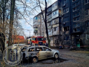 Росія завдала ракетного удару по Києву, є руйнування житлових будинків та поранені (фото) /Фото 4