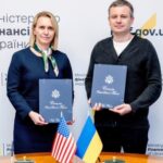 Україна та США підписали угоду про відтермінування виплат за держборгом