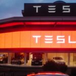 Tesla відмовляється від планів випуску недорогих авто на тлі жорсткої конкуренції з боку китайських виробників – Reuters