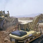 Американська Caterpillar продала активи у Росії