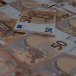 Названо найнебезпечніший спосіб зберігання грошей