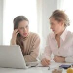 Така поведінка на роботі видає посередність: звичка співробітника з низьким…
