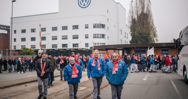 Працівники Volkswagen готові скоротити витрати на €1,5 млрд в обмін на збереження заводів у Німеччині