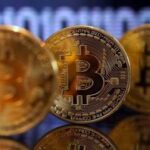 Ціна за біткойн вперше перевищила $100 тисяч