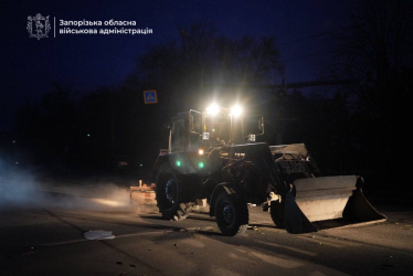 Росія атакувала Запоріжжя дронами та балістикою: є жертви, знищено енергооб’єкт (фото, відео) /Фото 7