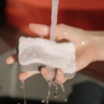 Прості поради, як економити воду, не позбавляючи себе комфорту