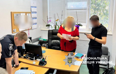 Обшуки в «Артеріумі». Фото Нацполіції