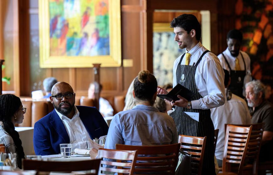 Чому ринок праці сповільнюється? Пояснюють експерти