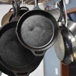 Бабусин лайфхак чи небезпека для посуду: розбираємо популярний спосіб очищення…