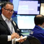 Індекс Dow Jones закрився зростанням на 840 пунктів після того,…