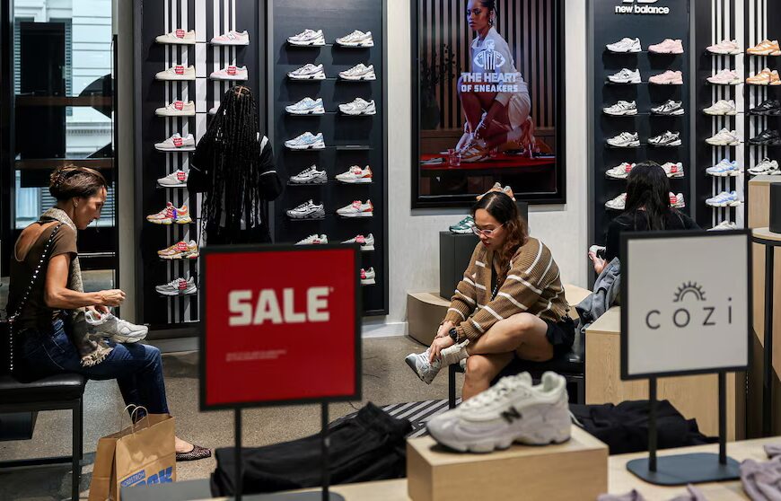 Кава, взуття: нові масштабні тарифи Трампа можуть підвищити ці ціни