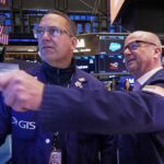 Dow закрився зі зниженням майже на…