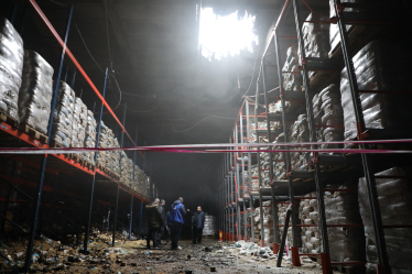 Удар Росії по складу ООН у Дніпрі знищив велику партію гуманітарної допомоги /Фото 3