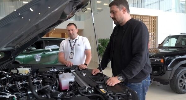 Частка продажів нових бензинових авто значно зменшилась.
