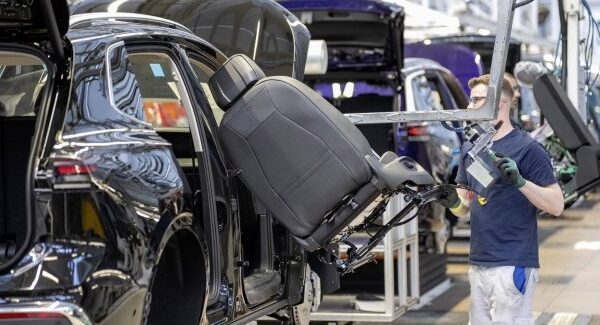 Європейські автоконцерни відкинули політику захисту внутрішнього ринку.