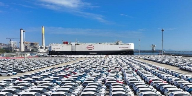 У Китаї січневі автопродажі знизились на 20%