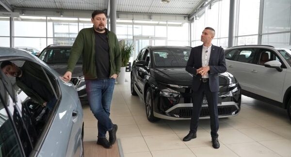 Реєстрації нових автомобілів у ЄС впали майже на 4% в січні.