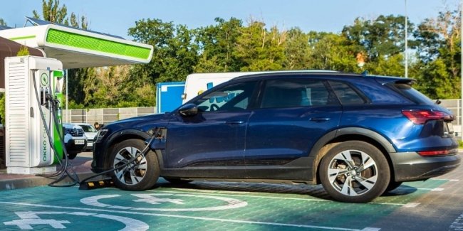 Збут електрокарів в Україні майже зупинився.