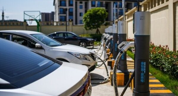 Європа значно поступається Китаю у збуті електрокарів.
