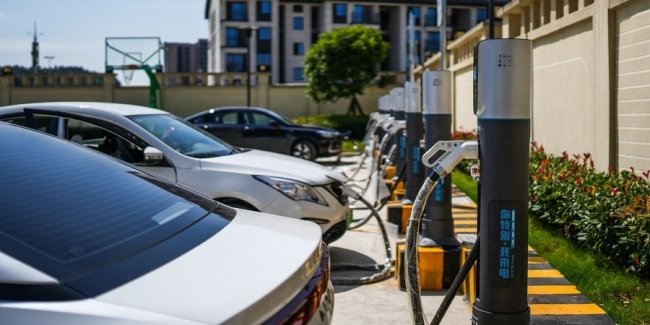 Європа значно поступається Китаю у збуті електрокарів.