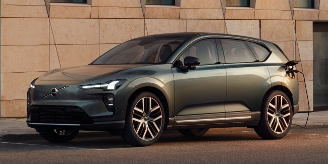 Volvo збільшує випуск електричного кросовера EX60