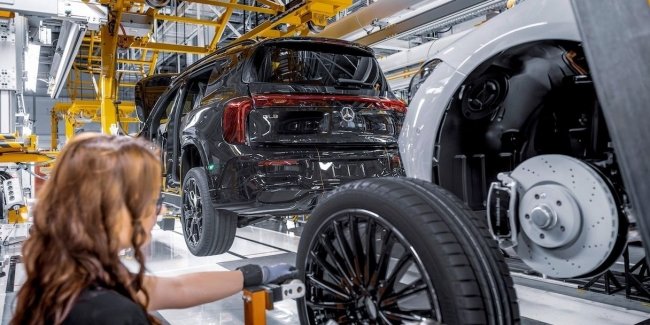 Іранська криза загрожує автомобільній промисловості.