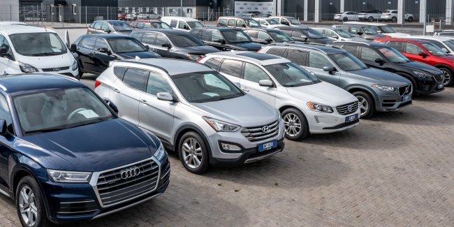 Ввезення старих машин впало: які авто найбільше брали українці