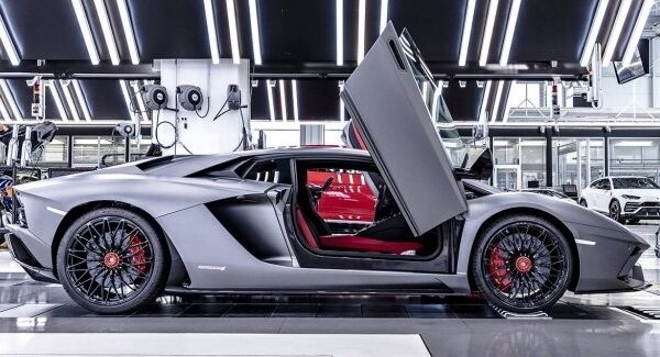 Lamborghini готує значне розширення лінійки авто у 2026.