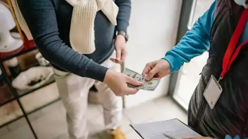 Чому старанність не завжди веде до багатства: справжня ціна нашого…