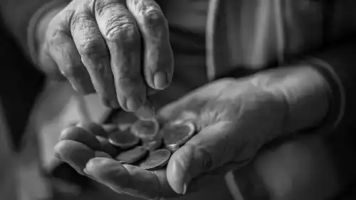 Чому гриземось, поки пенсійна система руйнується?