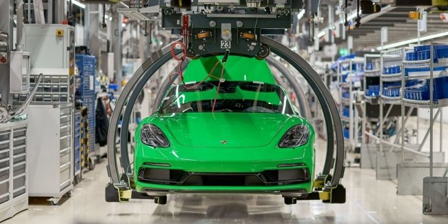 Porsche зменшує штат після зниження прибутковості.