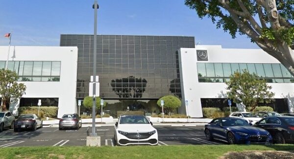 Mercedes-Benz зачиняє свій інженерний центр у Каліфорнії після 29 років діяльності
