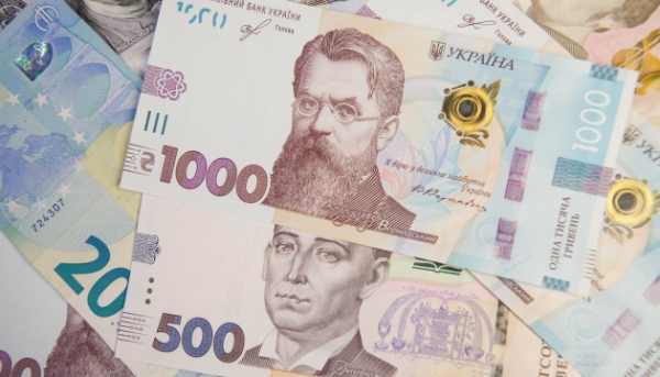 Курс валют в Україні: весняні піки та прогнози на літній період