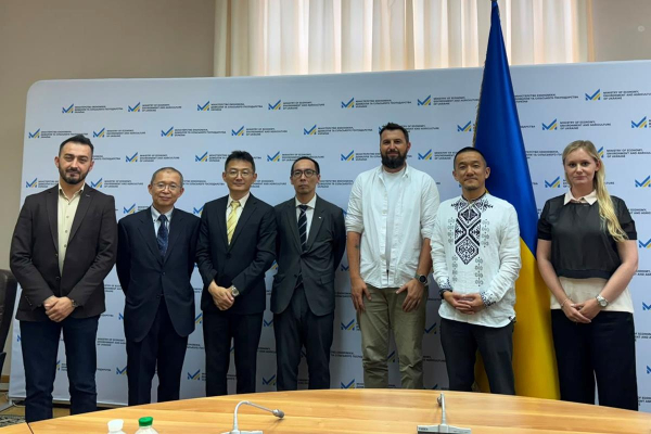 Україна та JICA започатковують створення мережі лабораторій для аналізу ґрунтів після розмінування та запровадять пілотний проєкт в Ізюмі.