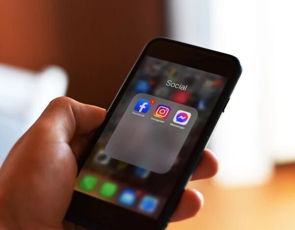 Дизайн Instagram і Facebook викликає залежність – Єврокомісія