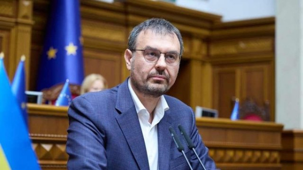 Голова парламентського комітету з питань фінансів вимагає звільнення Пишного