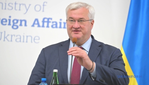 Україна розглядає варіанти поновлення експорту сільськогосподарської продукції через заблокований Росією морський шлях, повідомляє Сибіга.