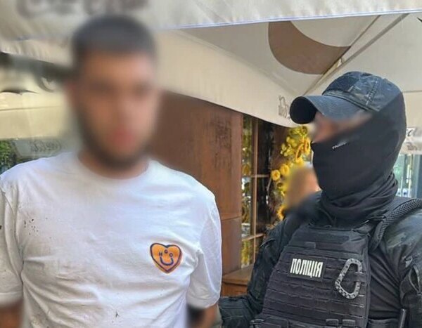 Зняття з обліку та бронь за $6 тис.: підозру отримав 23-річний киянин