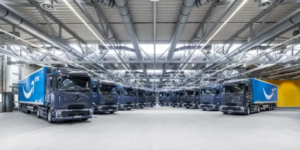 Amazon виводить на дороги Німеччини 50 електричних вантажівок Mercedes-Benz eActros