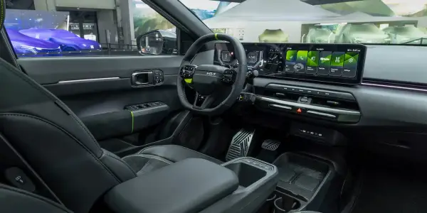 Kia EV4 GT: потужність та динаміка на канадських дорогах