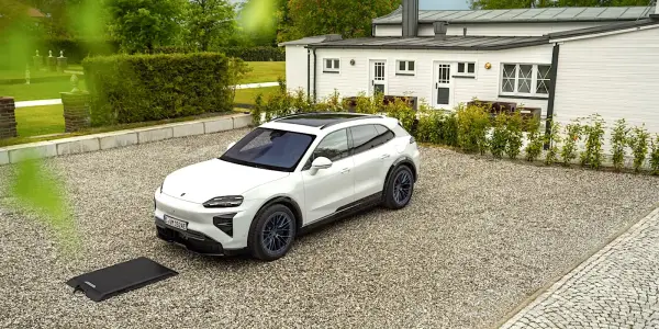 Porsche запускає бездротову зарядку для електромобілів у серійне виробництво