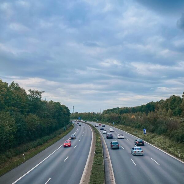 Німецька митниця вилучає люксові авто в українців: що стало причиною та роль 24-го параграфа