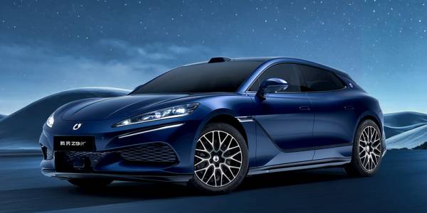BYD знижує ціну флагмана Denza Z9 GT EV новою комплектацією e3 Premium