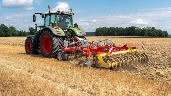 Компанія Pottinger пропонує знімний коток для своїх культиваторів Synkro